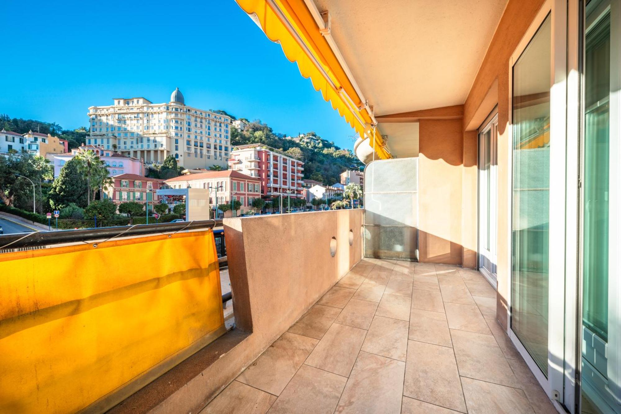 Castel 2 Studio Au Centre Ville De Menton Gare Sncf Exterior photo